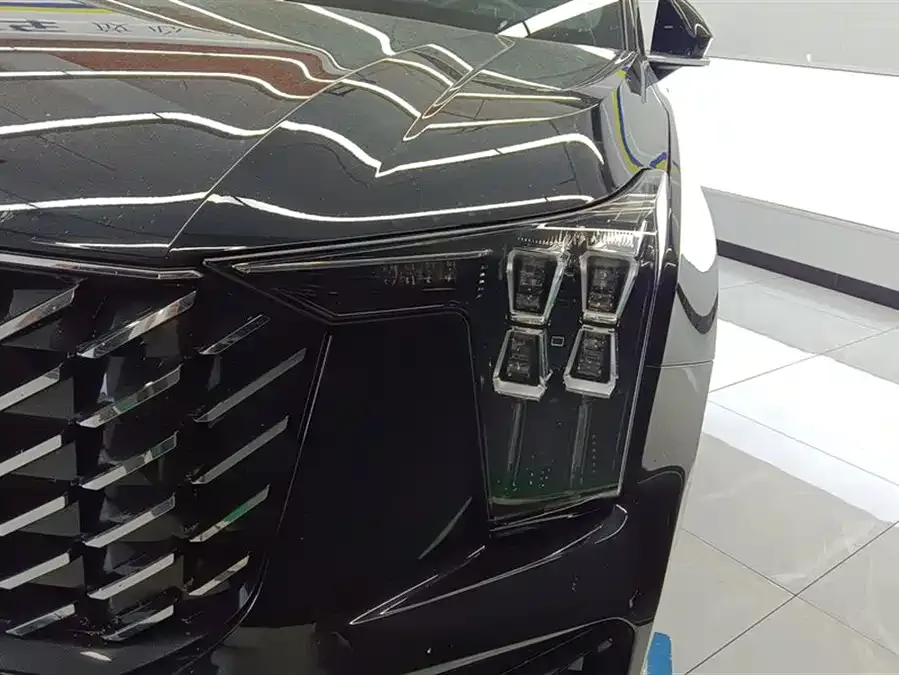 GAC Trumpchi GS8 Trumpchi GS8 2022 Pilot Series 2.0TGDI 2WD Luxury Smart Edition (7 Seaters) 2022 — миниатюра 2