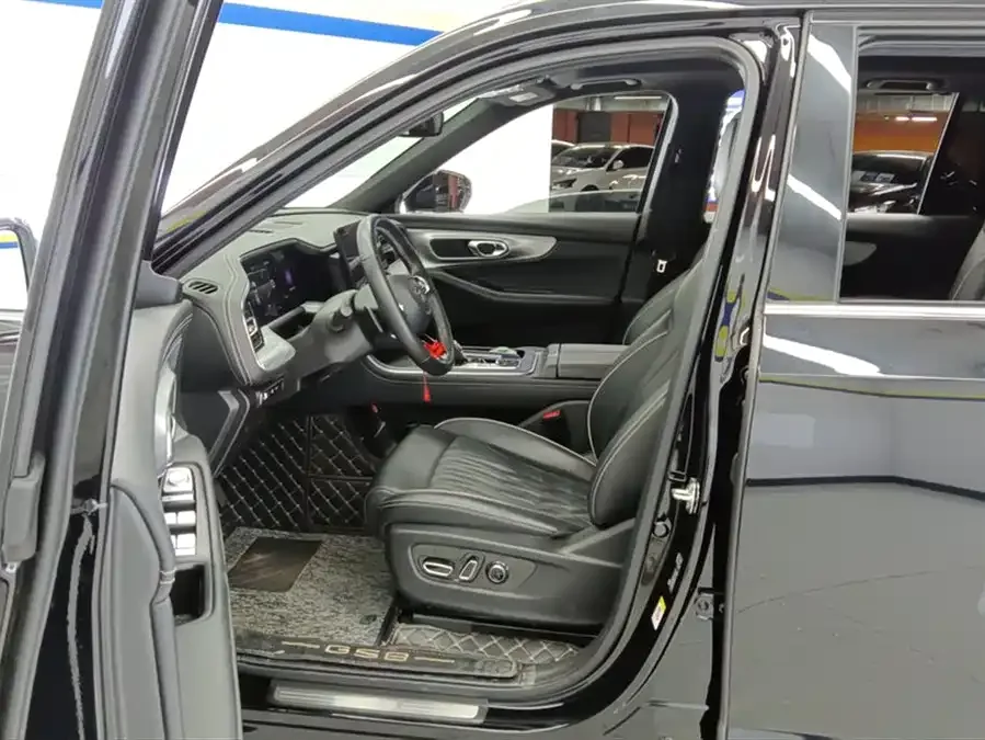 GAC Trumpchi GS8 Trumpchi GS8 2022 Pilot Series 2.0TGDI 2WD Luxury Smart Edition (7 Seaters) 2022 — миниатюра 3