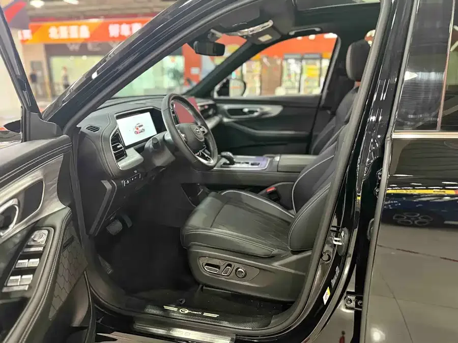 GAC Trumpchi GS8 Trumpchi GS8 2025 Pilot Series 2.0TGDI 2WD Luxury Edition 5 Seaters 2025 — миниатюра 2