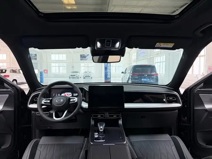 GAC Trumpchi GS8 Trumpchi GS8 2025 Pilot Series 2.0TGDI 2WD Luxury Edition 5 Seaters 2025 — миниатюра 3