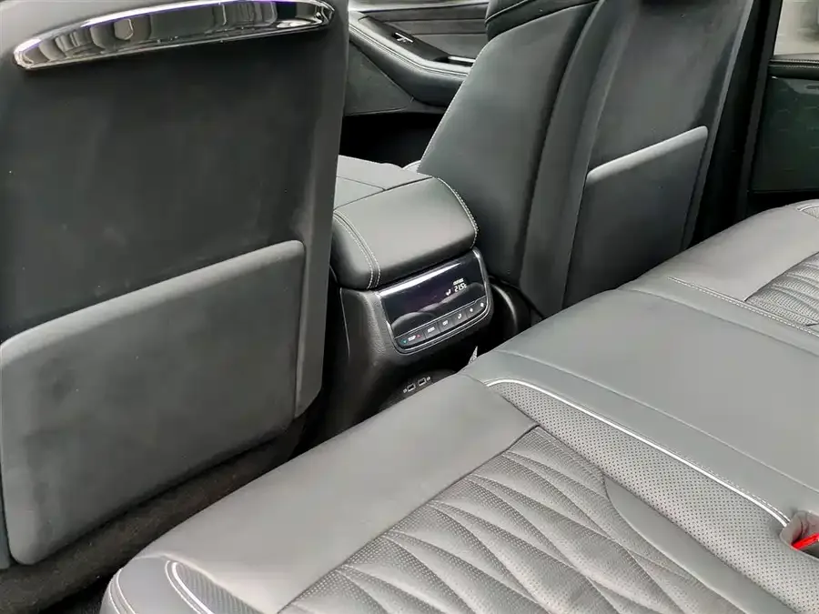 GAC Trumpchi GS8 Trumpchi GS8 2022 Dual Engine Series 2.0TM 4WD Premium Edition (7 seats) 2023 — миниатюра 3