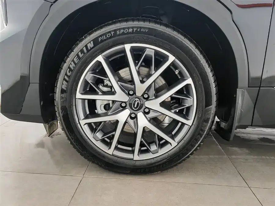 GAC Trumpchi GS8 Trumpchi GS8 2025 Pilot Series 2.0TGDI 2WD Luxury Edition 5 Seaters 2025 — миниатюра 5