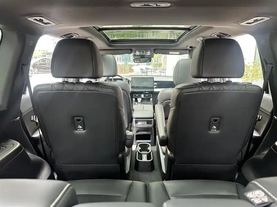 GAC Trumpchi GS8 Trumpchi GS8 2022 Dual Engine Series 2.0TM 2WD Premium Edition (6 seats) 2022 — миниатюра 4