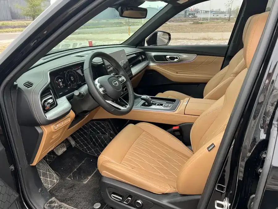 GAC Trumpchi GS8 Trumpchi GS8 2025 Pilot Series 2.0TGDI 2WD Luxury Edition 5 Seaters 2025 — миниатюра 3