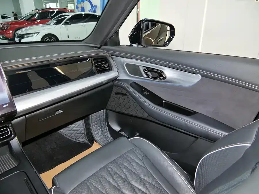 GAC Trumpchi GS8 Trumpchi GS8 2022 Dual Engine Series 2.0TM 2WD Premium Edition (7 Seaters) 2022 — миниатюра 4