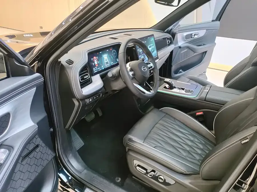 GAC Trumpchi GS8 Trumpchi GS8 2022 Pilot Series 2.0TGDI 2WD Luxury Smart Edition (7 Seaters) 2023 — миниатюра 3