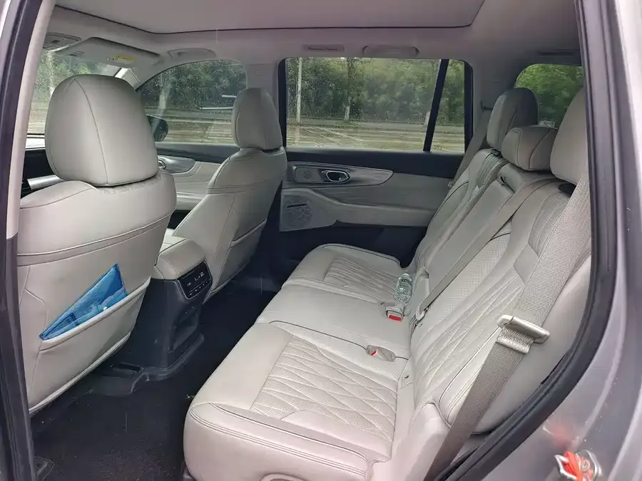 GAC Trumpchi GS8 Trumpchi GS8 2022 Pilot Series 2.0TGDI 2WD Luxury Smart Edition (7 Seaters) 2022 — миниатюра 2