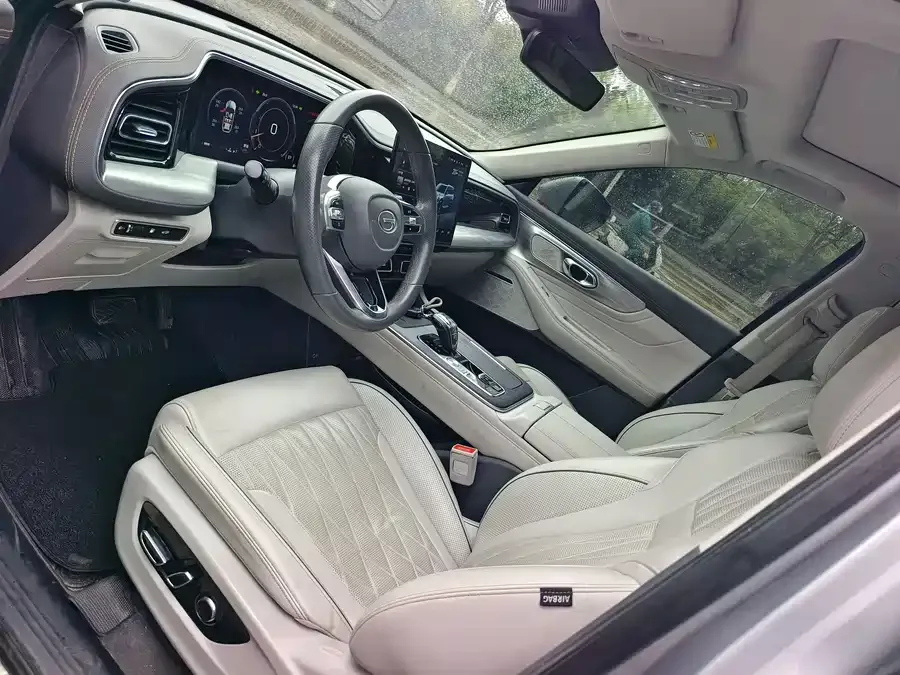 GAC Trumpchi GS8 Trumpchi GS8 2022 Pilot Series 2.0TGDI 2WD Luxury Smart Edition (7 Seaters) 2022 — миниатюра 4