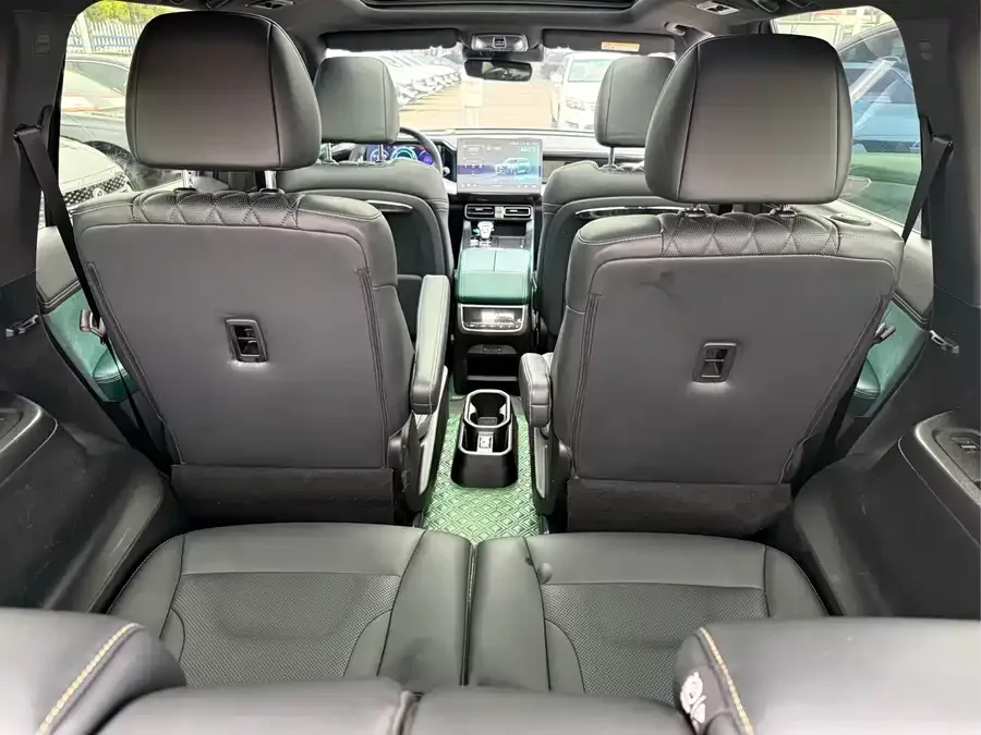 GAC Trumpchi GS8 Trumpchi GS8 2022 Dual Engine Series 2.0TM 2WD Premium Edition (6 seats) 2022 — миниатюра 4