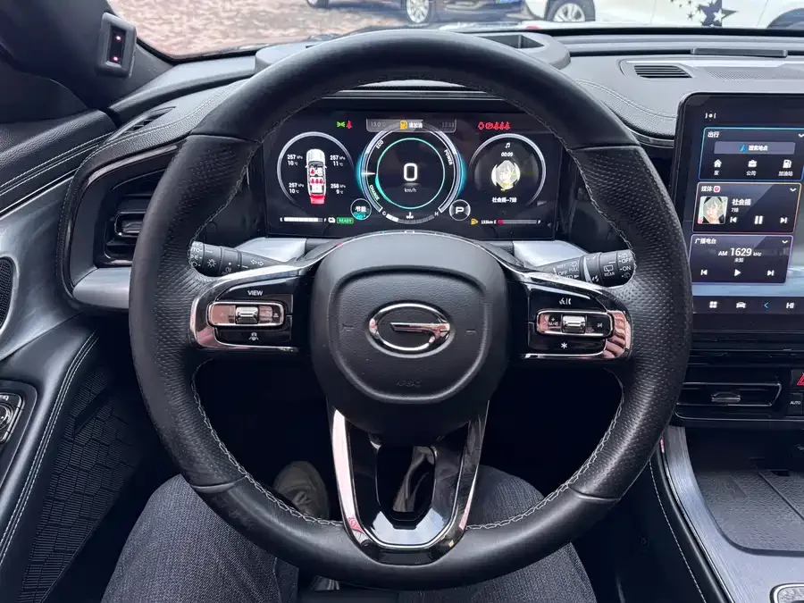 GAC Trumpchi GS8 Trumpchi GS8 2022 Dual Engine Series 2.0TM 2WD Premium Edition (7 Seaters) 2022 — миниатюра 3