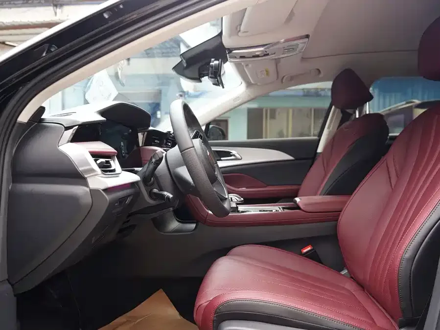 Hongqi H5 Hongqi H5 2025 2.0T Automatic Flagship Edition 2026 — миниатюра 2