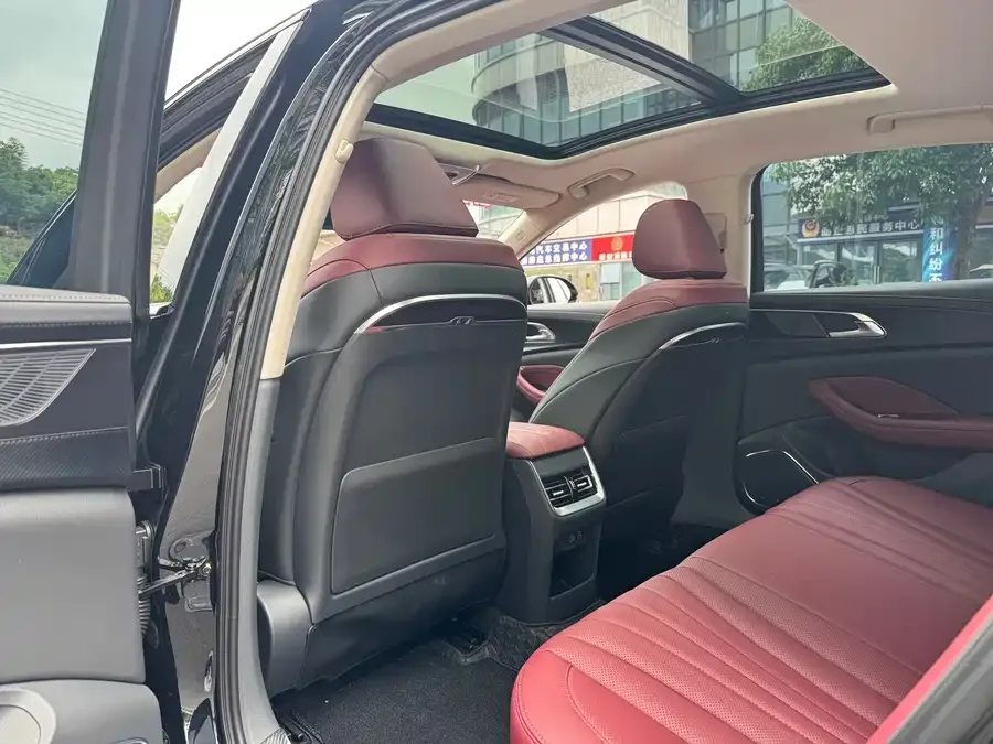 Hongqi H5 Hongqi H5 2025 1.5T DCT Xuanying Edition 2026 — миниатюра 4