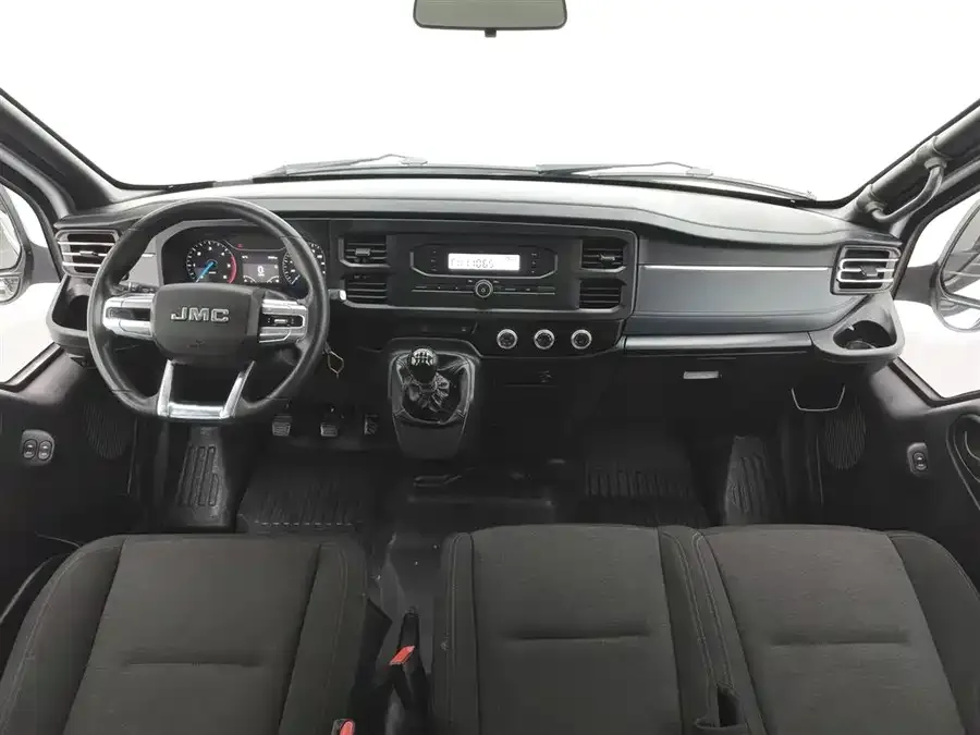 Jiangling Fushun Jiangling Fushun 2022 2.0T manual multi-purpose passenger car short-axle low-top 6-seater 2024 — миниатюра 2