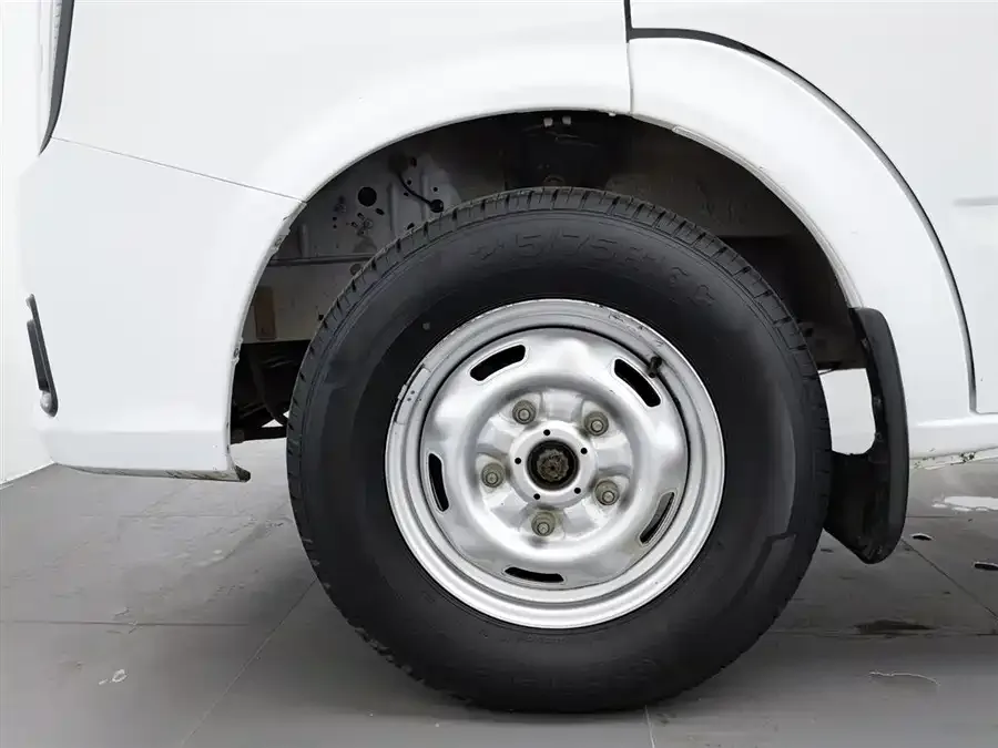 Jiangling Fushun Jiangling Fushun 2022 2.0T manual multi-purpose passenger car short-axle low-top 6-seater 2024 — миниатюра 5
