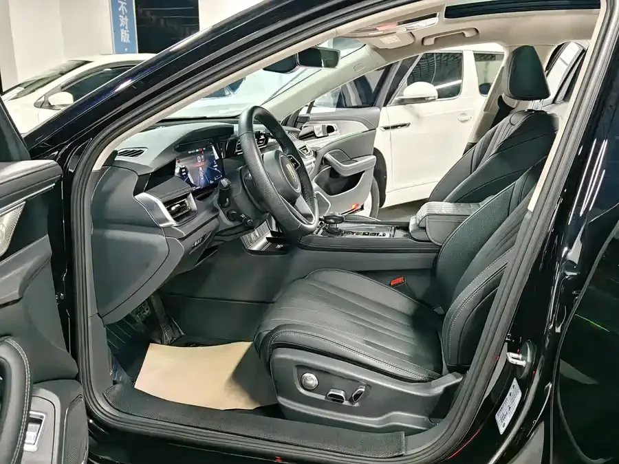 Hongqi H5 Hongqi H5 2023 2.0T Automatic Intelligent Connection Flagship Chang Edition 2022 — миниатюра 2