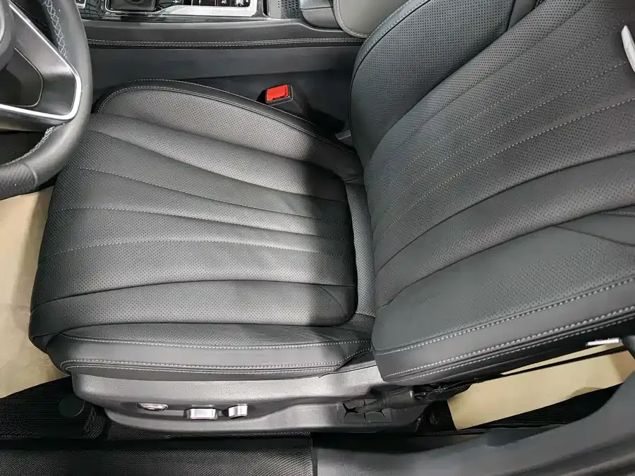 Hongqi H5 Hongqi H5 2023 2.0T Automatic Intelligent Connection Flagship Chang Edition 2022 — миниатюра 4