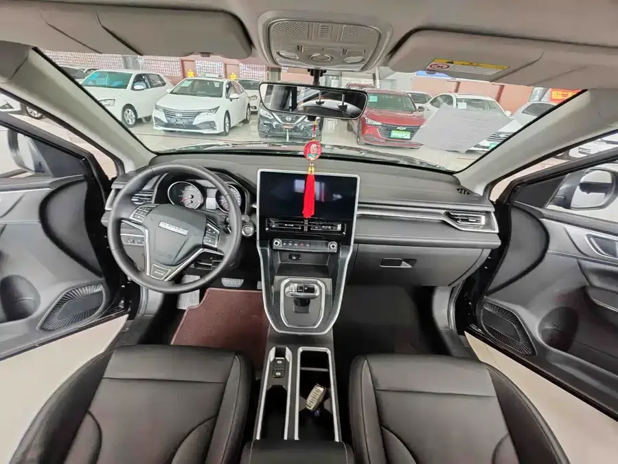Haval M6 Haval M6 2023 PLUS 1.5T DCT Luxury Smart Connected Edition 2024 — миниатюра 5