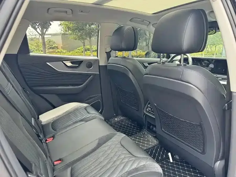 Hongqi HS5 Hongqi HS5 2022 facelift 2.0T Zhilian Qixiang Edition 2023 — миниатюра 5