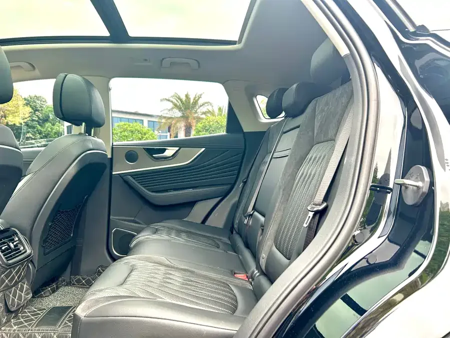 Hongqi HS5 Hongqi HS5 2023 2.0T 4WD Flagship Pro Edition 2024 — миниатюра 4