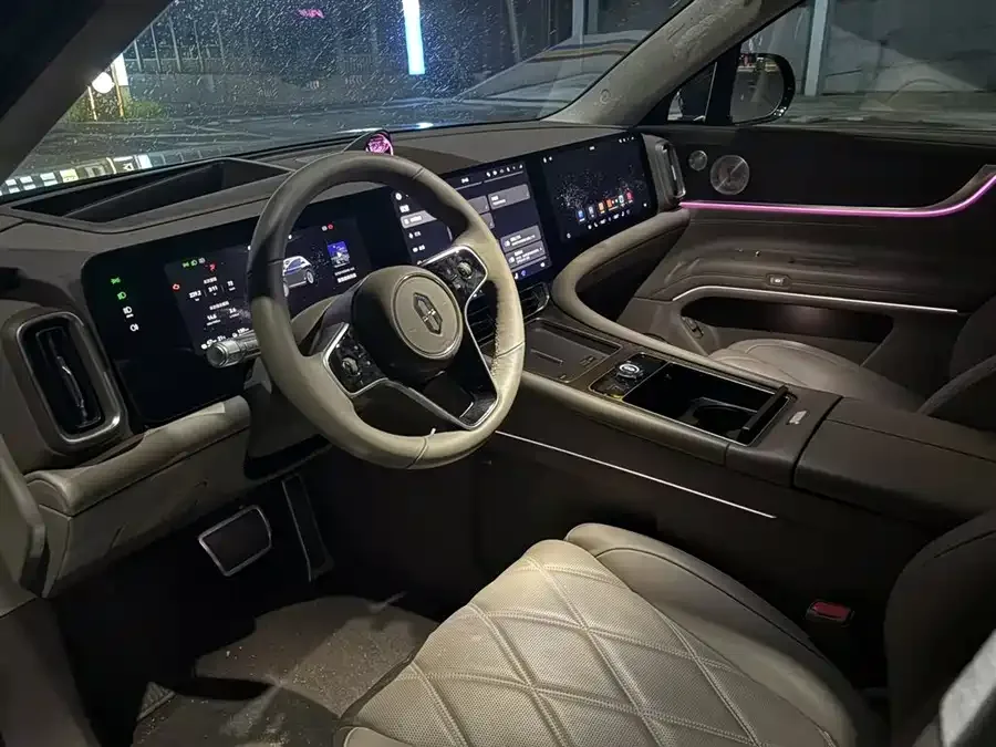 AITO M9 Wenjie M9 2025 Extended Range Ultra Edition 52kWh 6-Seat Version (192-line LiDAR) 2025 — миниатюра 2