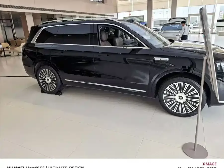 AITO M9 Wenjie M9 2025 Extended Range Ultra Edition 52kWh 5-Seat Version (192-line LiDAR) 2025 — миниатюра 2