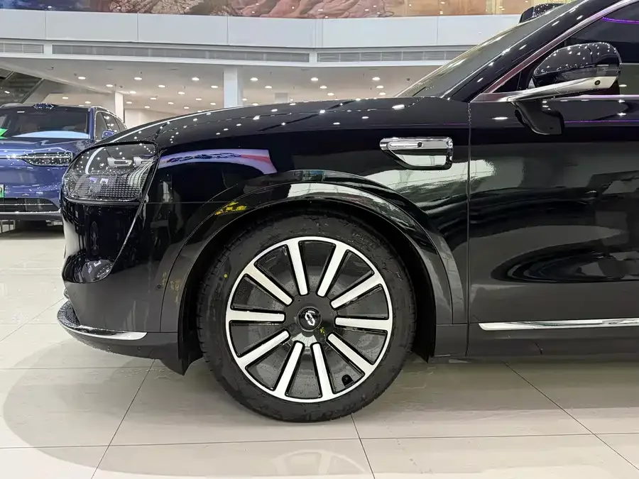 AITO M9 Wenjie M9 2025 Extended Range Ultra Edition 52kWh 6-Seat Version (192-line LiDAR) 2025 — миниатюра 2
