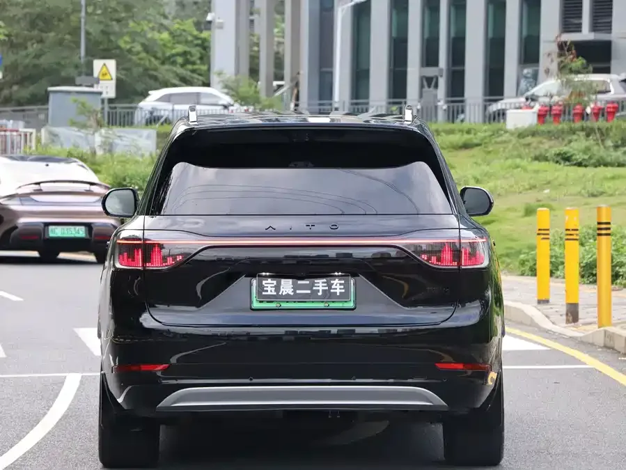 AITO M9 Wenjie M9 2025 Extended Range Ultra Edition 52kWh 6-Seat Version (192-line LiDAR) 2025 — миниатюра 2