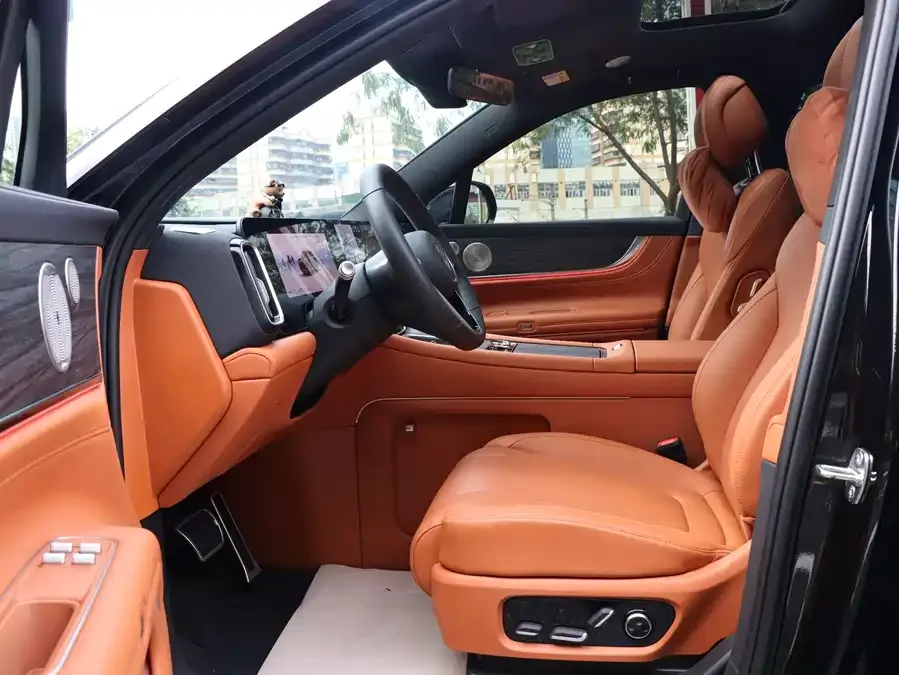AITO M9 Wenjie M9 2025 Extended Range Ultra Edition 52kWh 6-Seat Version (192-line LiDAR) 2025 — миниатюра 3