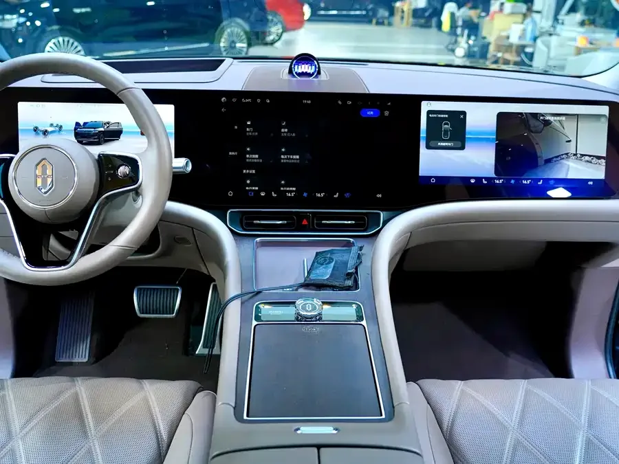 AITO M9 Wenjie M9 2025 Extended Range Ultra Edition 52kWh 6-Seat Version (192-line LiDAR) 2025 — миниатюра 2
