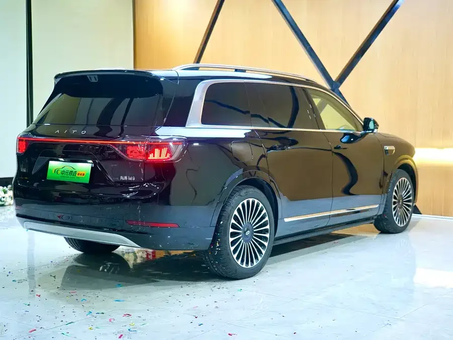 AITO M9 Wenjie M9 2025 Extended Range Ultra Edition 52kWh 6-Seat Version (192-line LiDAR) 2025 — миниатюра 4