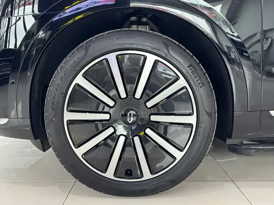 AITO M9 Wenjie M9 2025 Extended Range Ultra Edition 52kWh 6-Seat Version (192-line LiDAR) 2025 — миниатюра 5