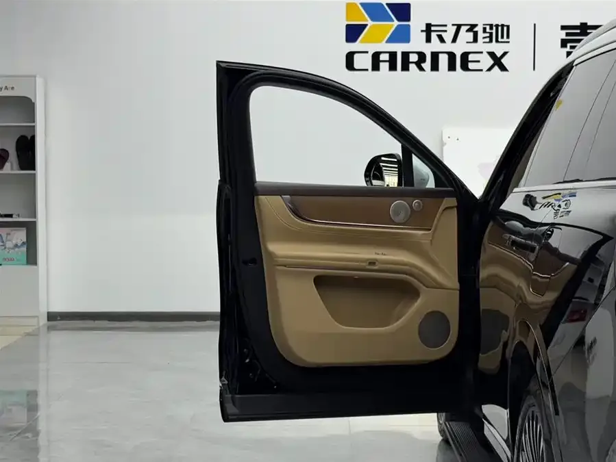 AITO M9 Wenjie M9 2024 Extended Range Ultra Edition 52kWh 5-seater Edition 2025 — миниатюра 2