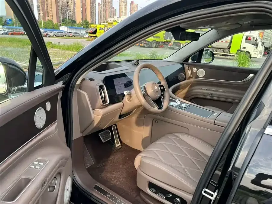 AITO M9 Wenjie M9 2025 Extended Range Ultra Edition 52kWh 6-Seat Version (896-line LiDAR) 2025 — миниатюра 4