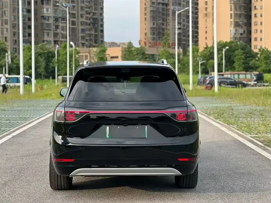AITO M9 Wenjie M9 2025 Extended Range Ultra Edition 52kWh 6-Seat Version (896-line LiDAR) 2025 — миниатюра 5