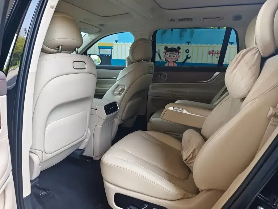 AITO M9 M9 2024 Extended Range Ultra Edition 42kWh 6-seater Edition 2024 — миниатюра 3
