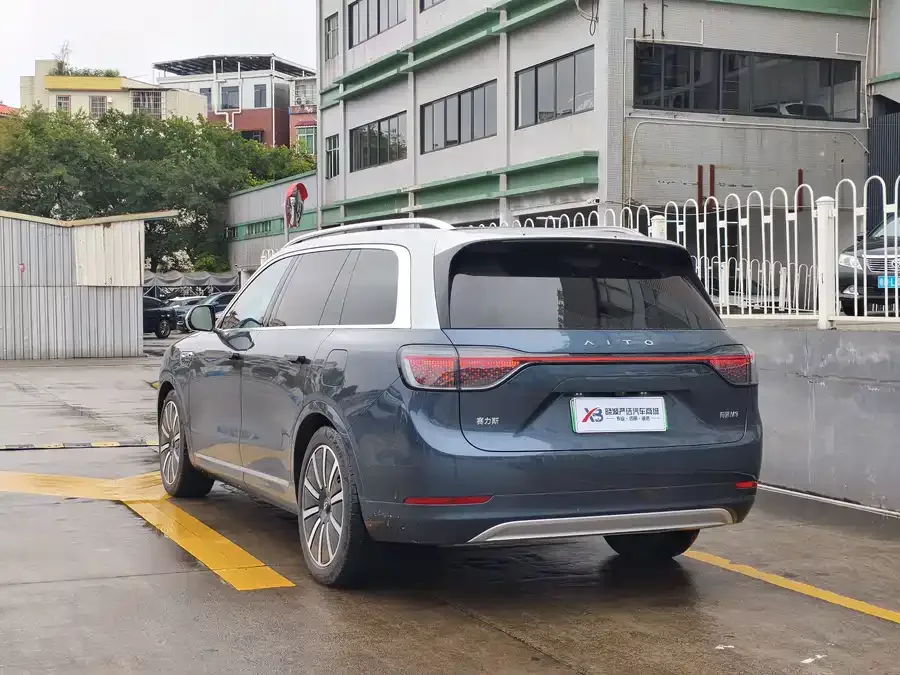AITO M9 M9 2024 Extended Range Ultra Edition 52kWh 6-seater Edition 2024 — миниатюра 2
