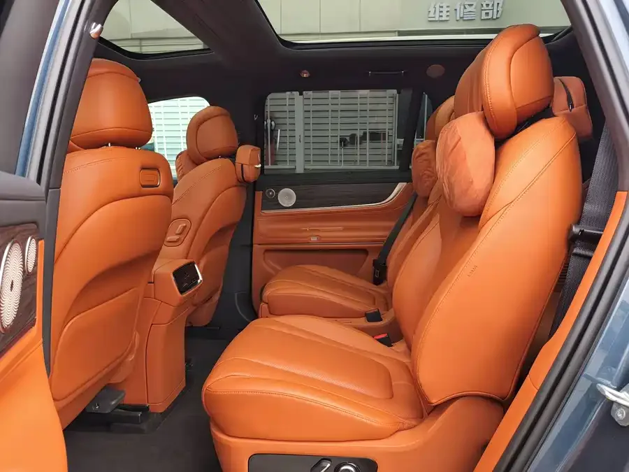 AITO M9 M9 2024 Extended Range Ultra Edition 52kWh 6-seater Edition 2024 — миниатюра 3