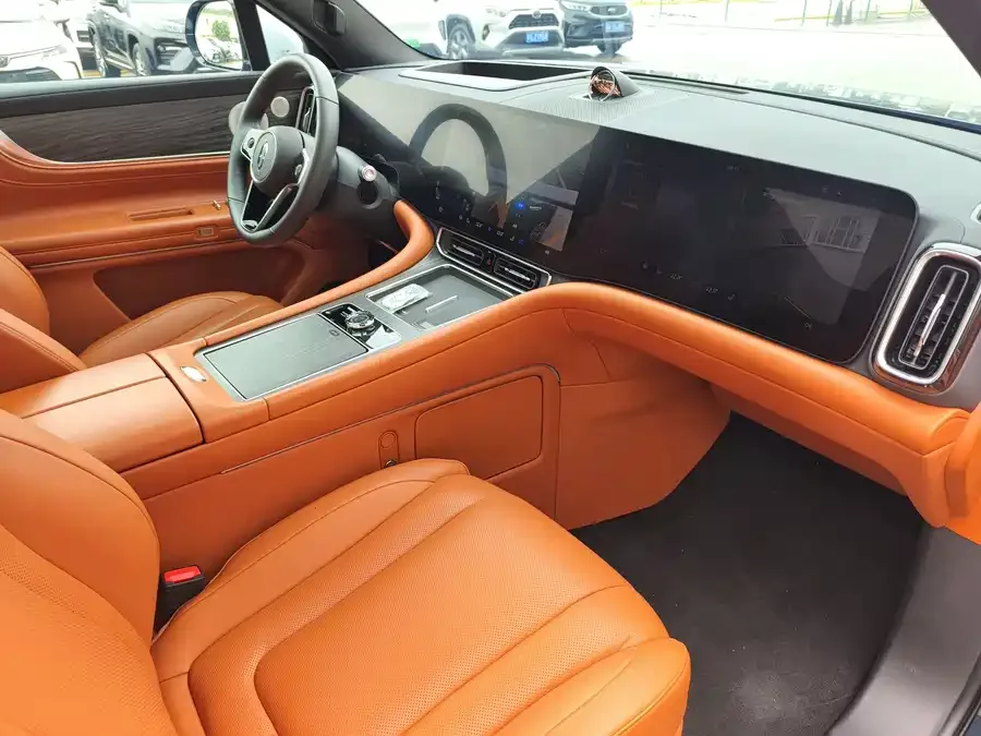 AITO M9 M9 2024 Extended Range Ultra Edition 52kWh 6-seater Edition 2024 — миниатюра 4