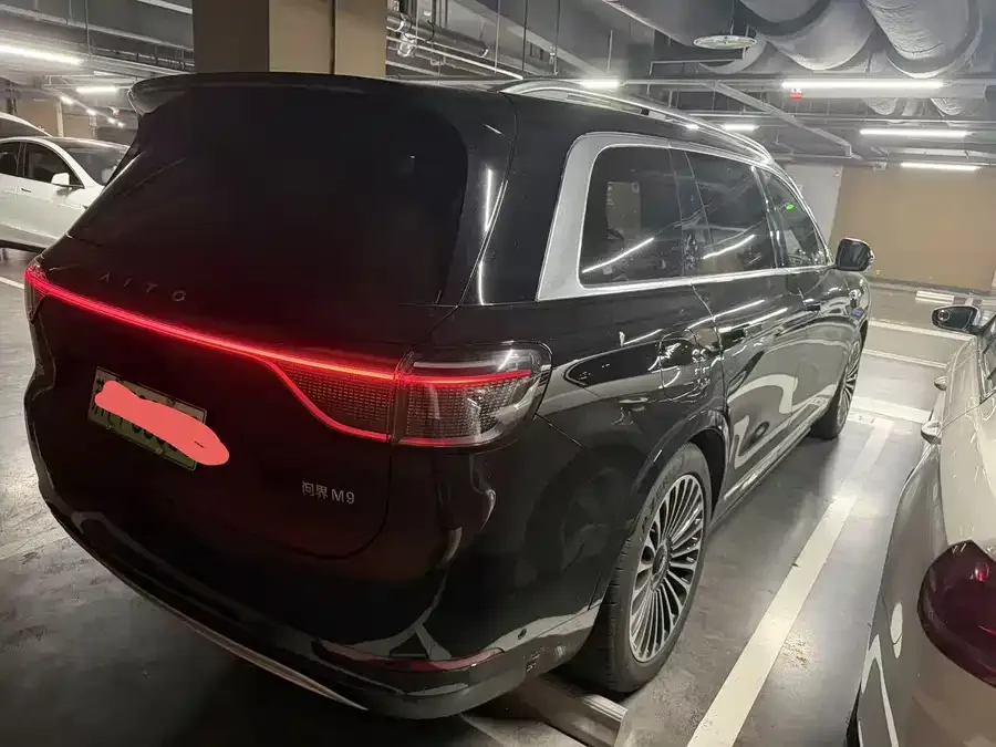 AITO M9 Wenjie M9 2025 Extended Range Ultra Edition 52kWh 6-Seat Version (192-line LiDAR) 2025 — миниатюра 3