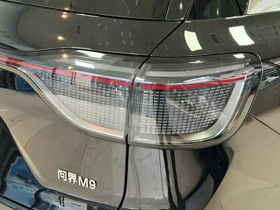AITO M9 Wenjie M9 2024 Extended Range Ultra Edition 52kWh 5-seater Edition 2024 — миниатюра 4