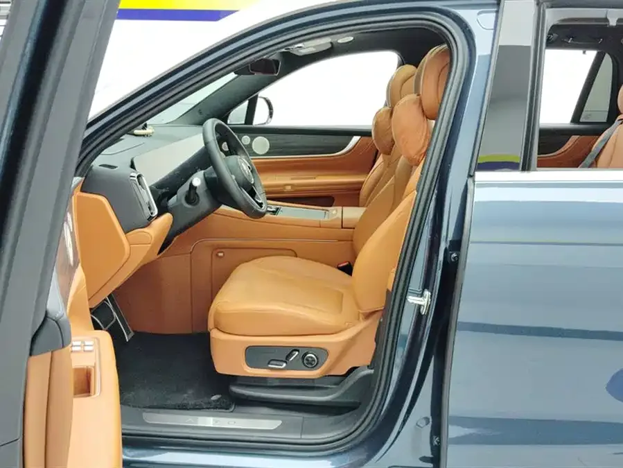 AITO M9 M9 2024 Extended Range Ultra Edition 52kWh 6-seater Edition 2024 — миниатюра 3