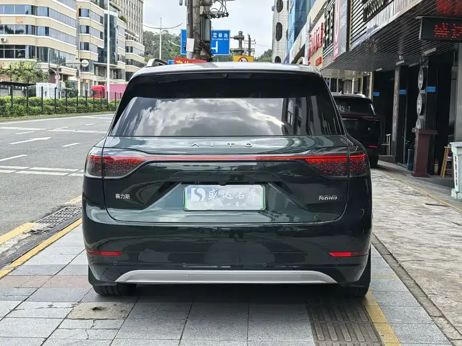 AITO M9 Wenjie M9 2024 Extended Range Ultra Edition 52kWh 5-seater Edition 2024 — миниатюра 2