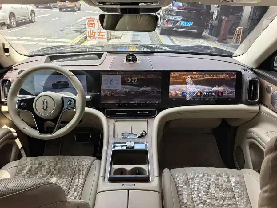 AITO M9 Wenjie M9 2024 Extended Range Ultra Edition 52kWh 5-seater Edition 2024 — миниатюра 3