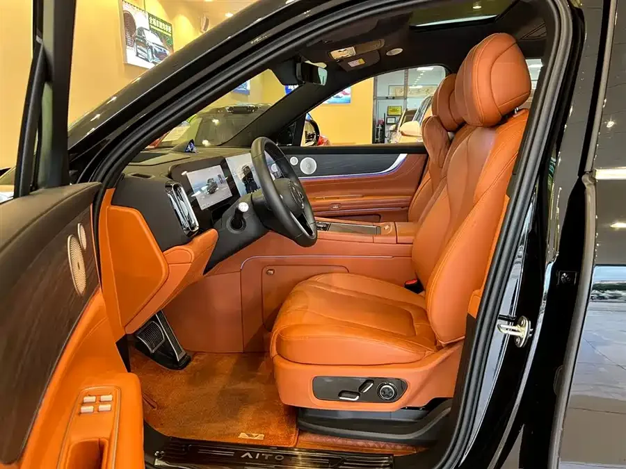 AITO M9 M9 2024 Extended Range Ultra Edition 42kWh 6-seater Edition 2024 — миниатюра 4