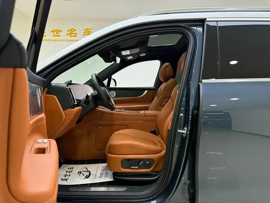 AITO M9 M9 2024 Extended Range Ultra Edition 52kWh 6-seater Edition 2025 — миниатюра 2
