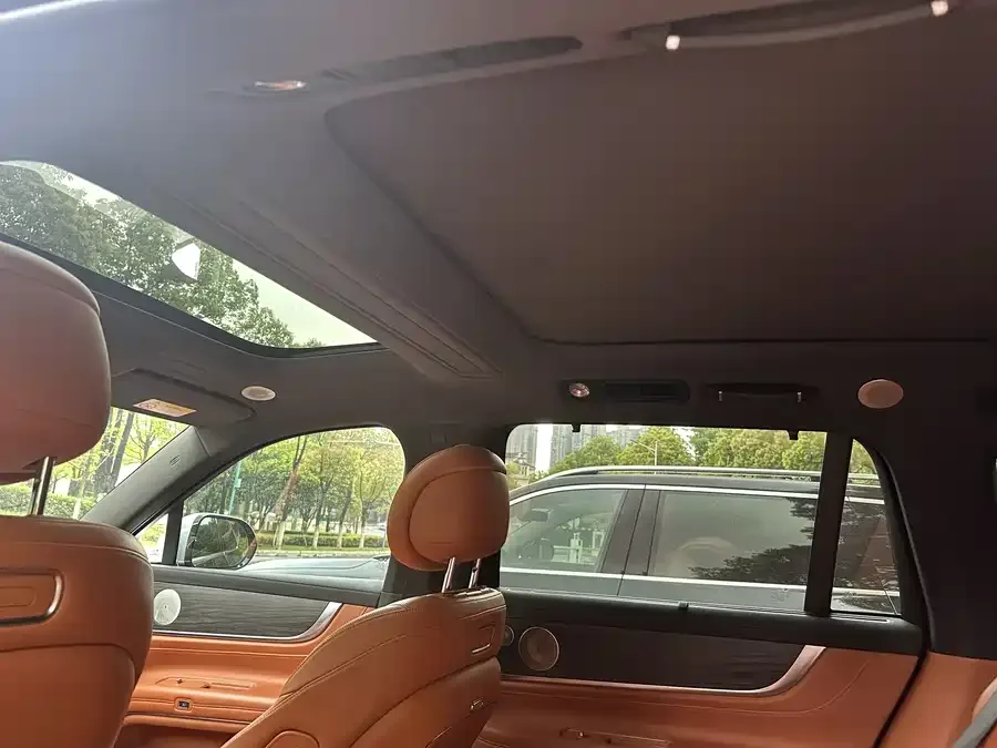 AITO M9 M9 2024 Extended Range Ultra Edition 52kWh 6-seater Edition 2024 — миниатюра 3