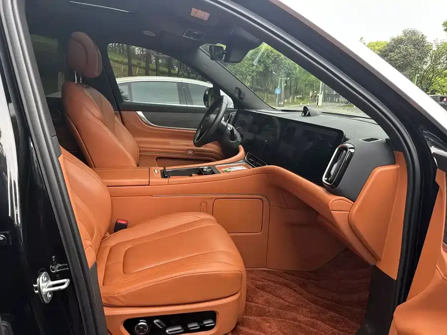 AITO M9 M9 2024 Extended Range Ultra Edition 52kWh 6-seater Edition 2024 — миниатюра 4