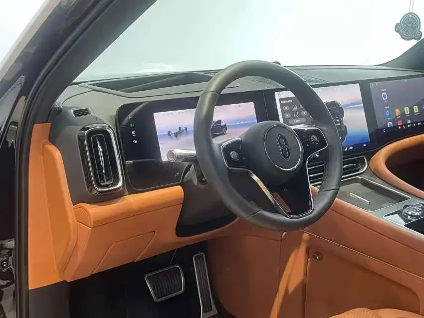 AITO M9 M9 2024 Extended Range Ultra Edition 42kWh 6-seater Edition 2024 — миниатюра 3