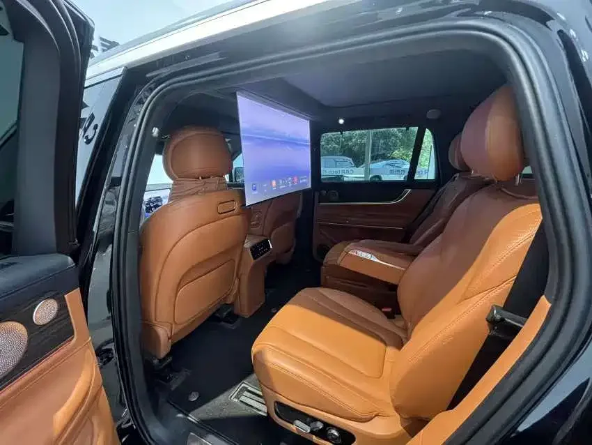 AITO M9 M9 2024 Extended Range Ultra Edition 42kWh 6-seater Edition 2024 — миниатюра 5