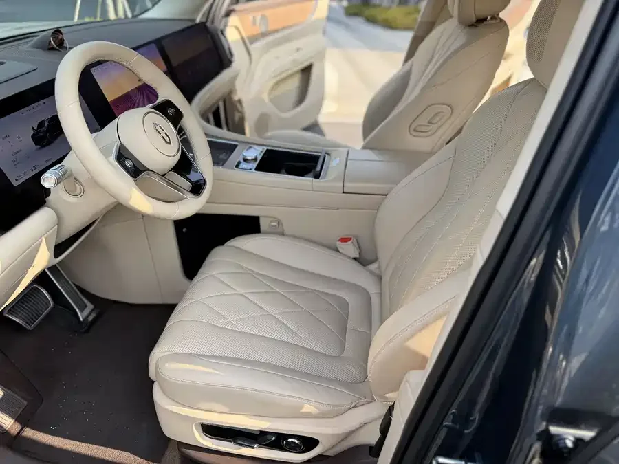 AITO M9 M9 2024 Extended Range Ultra Edition 52kWh 6-seater Edition 2024 — миниатюра 4